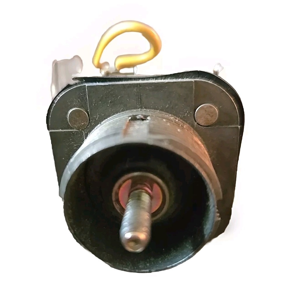 Allen-Bradley 800T-D Push Button Operator Mounted on 800T-XA Contact Block